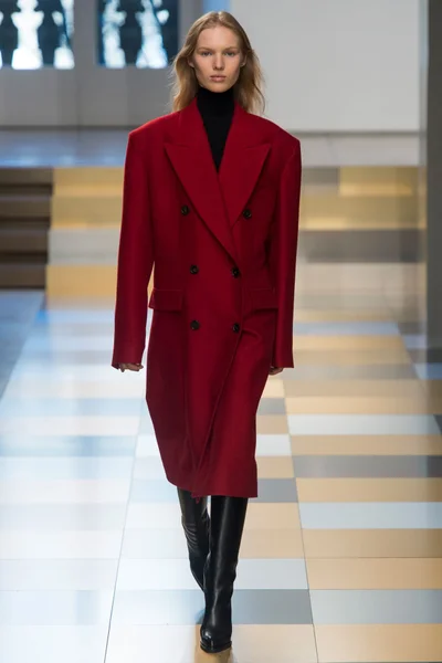 Look 2